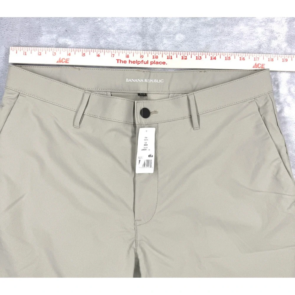 BANANA REPUBLIC Core Temp Slim Fit Chino Pants Mens 36x29 London Fog Beige NWT